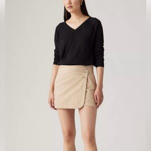 NWT Levi’s Women’s Wrapped Skirt Size 28